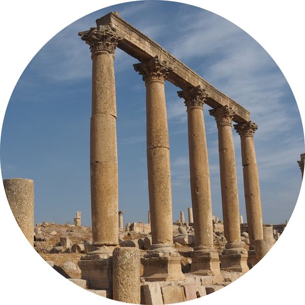 sur le Cardo Maximus, Jerash • Jordanie